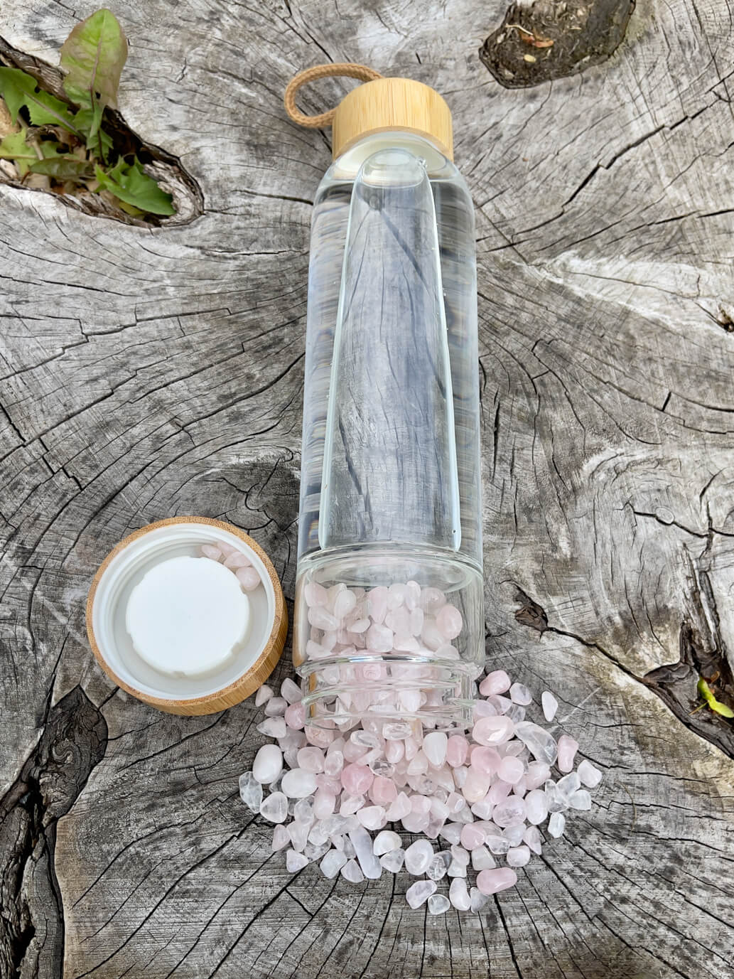 Crystal Infused Bamboo Water Bottle with Rose Quartz - Stay Hydrated 💧